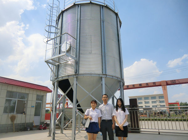 澳大利亞客戶來訪---泰安雪萊倉儲機械設備有限公司!